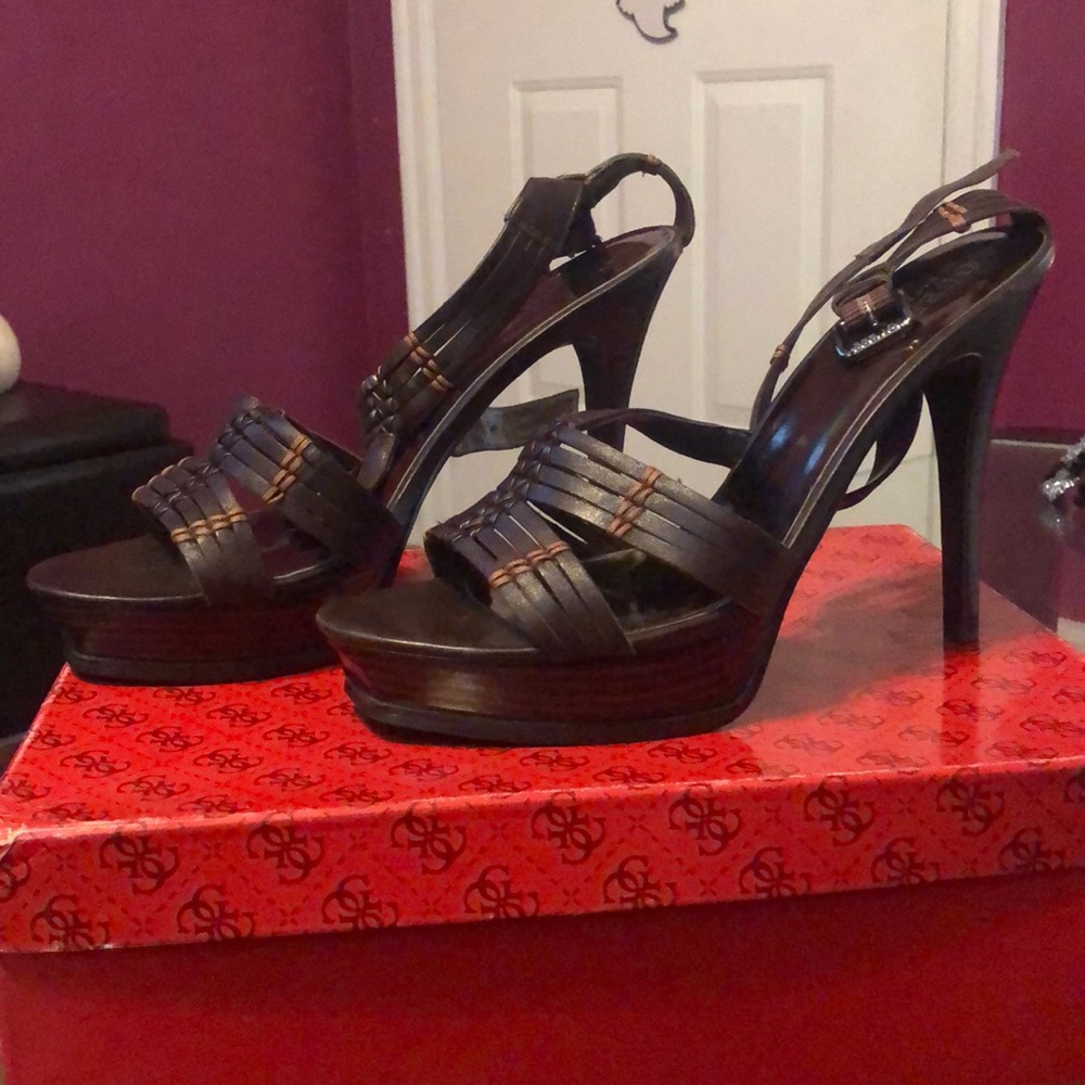 Brown Guess sandals